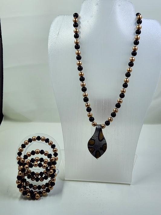 Handmade Necklace & Bracelet Set - Black and Gold